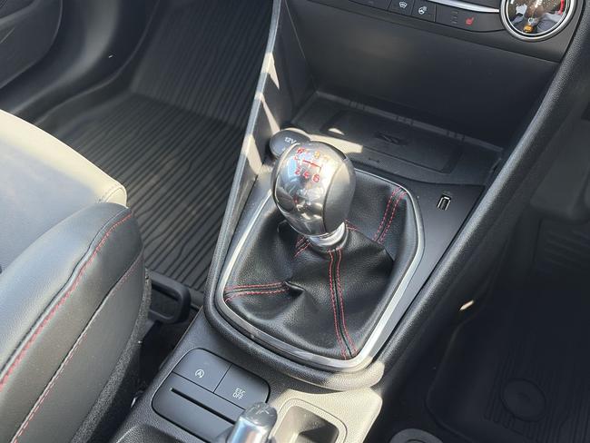 Ford FIESTA Photo 0a760e88-5506-433a-afdf-4c962f3caf86.jpg