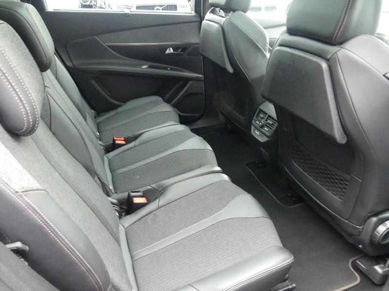 Peugeot 5008 Photo 0a79b35a-f15b-4054-8e71-10570ceeef63.jpg