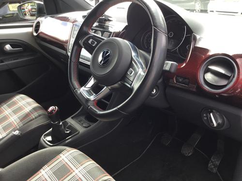 Volkswagen up! Photo 0a86a12e-0263-4997-80c8-d6b7ae32540a.JPG