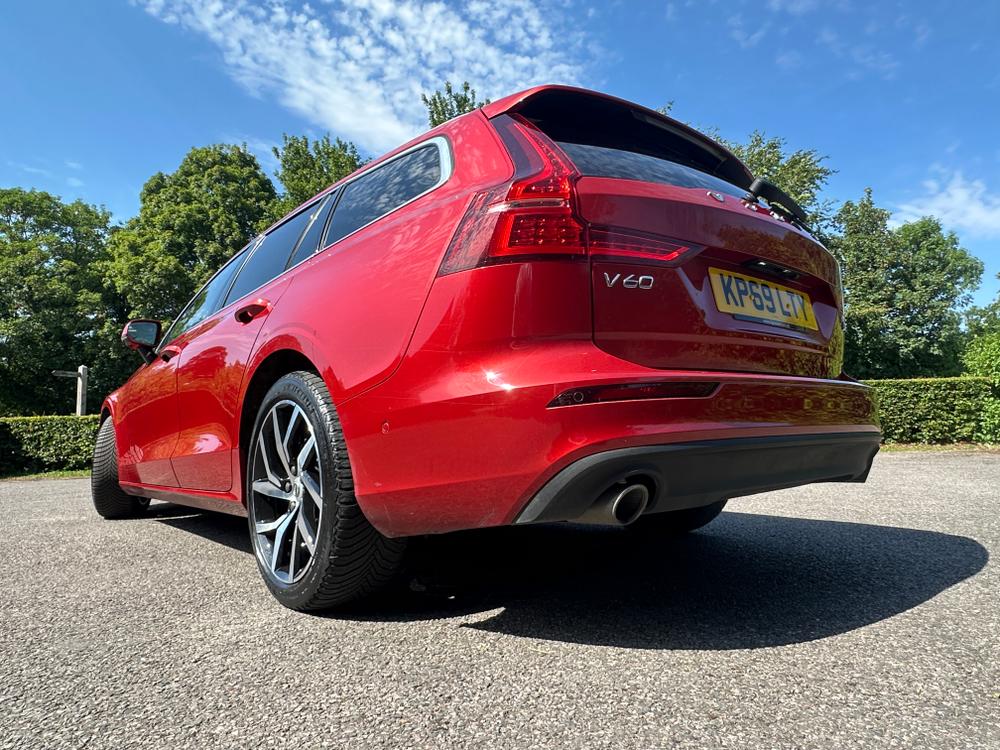 Used Volvo V60 KP69LTY 11