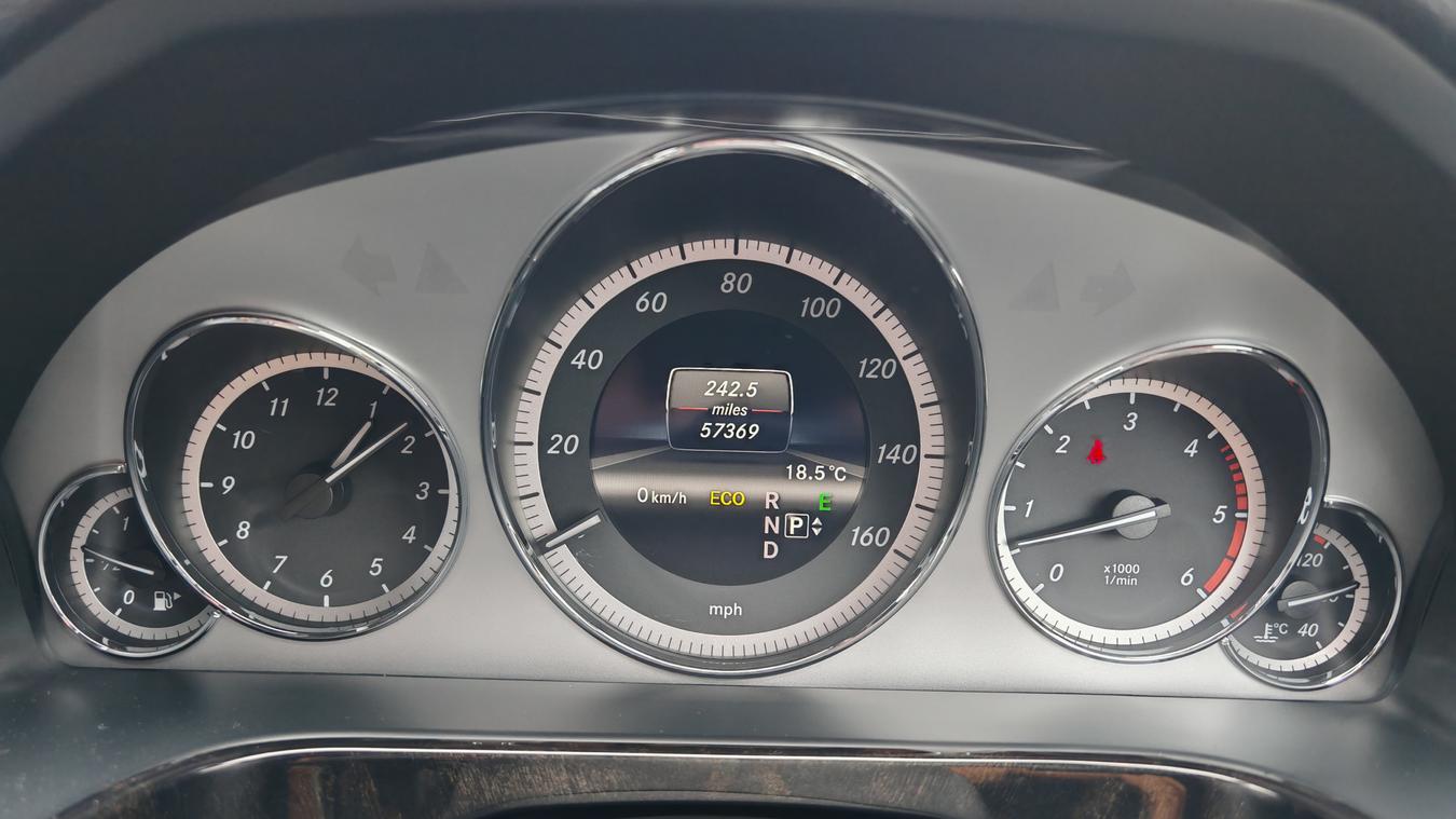 Used Mercedes-Benz E Class EO13NOF 28