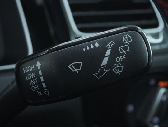 Volkswagen Golf Photo 0aa05b17-09b3-4053-8e57-2bd61dff0baf.jpg