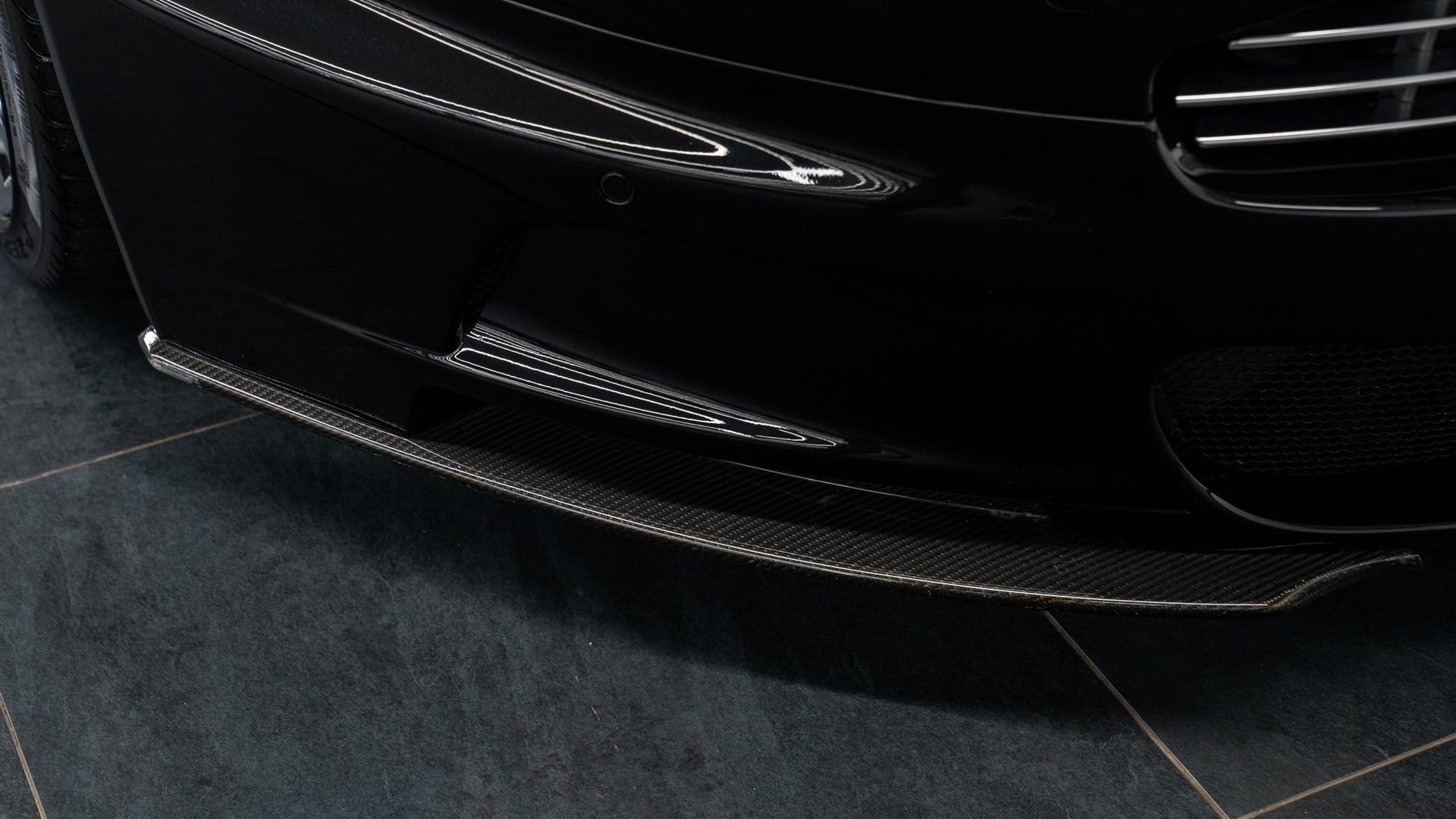 Aston Martin DBS Photo 0aa22af3-5f1f-4882-8cc5-6d748e07851f.jpg
