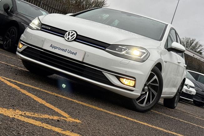 VOLKSWAGEN Golf Photo 45