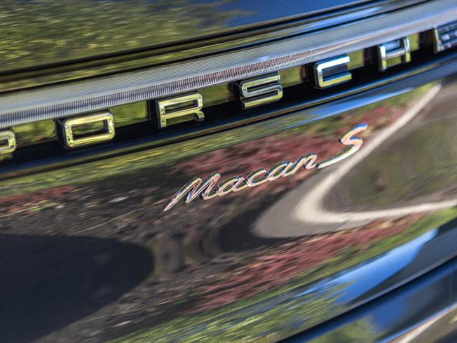 PORSCHE Macan Photo 39