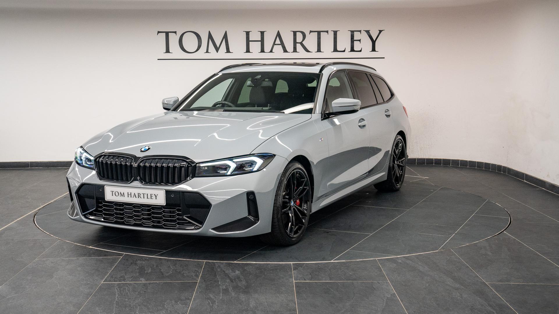 BMW 330i Touring Photo 0abc87be-7dd3-49e2-a6d2-bd6320b13634.jpg