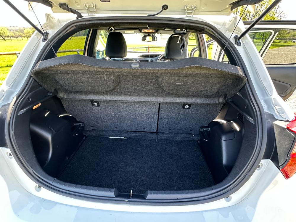 Used Toyota Yaris AJ19EKR 16