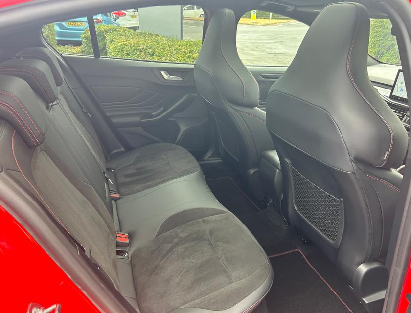Ford Focus Photo 0ad0297e-25cb-4d6a-a867-2eb0e7db8b85.jpg