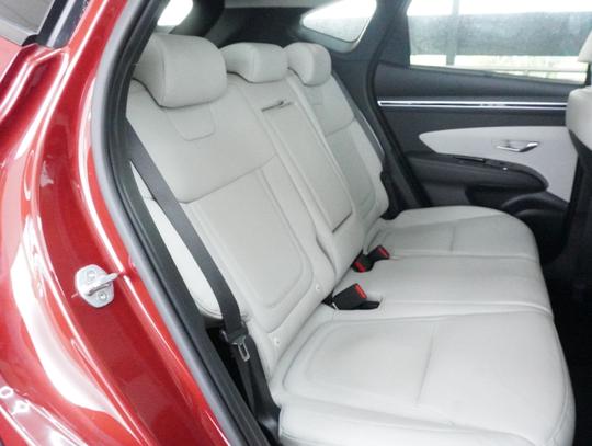 Hyundai TUCSON Photo 0ad77089-68a4-4862-ad57-8bdd1a924edd.jpg
