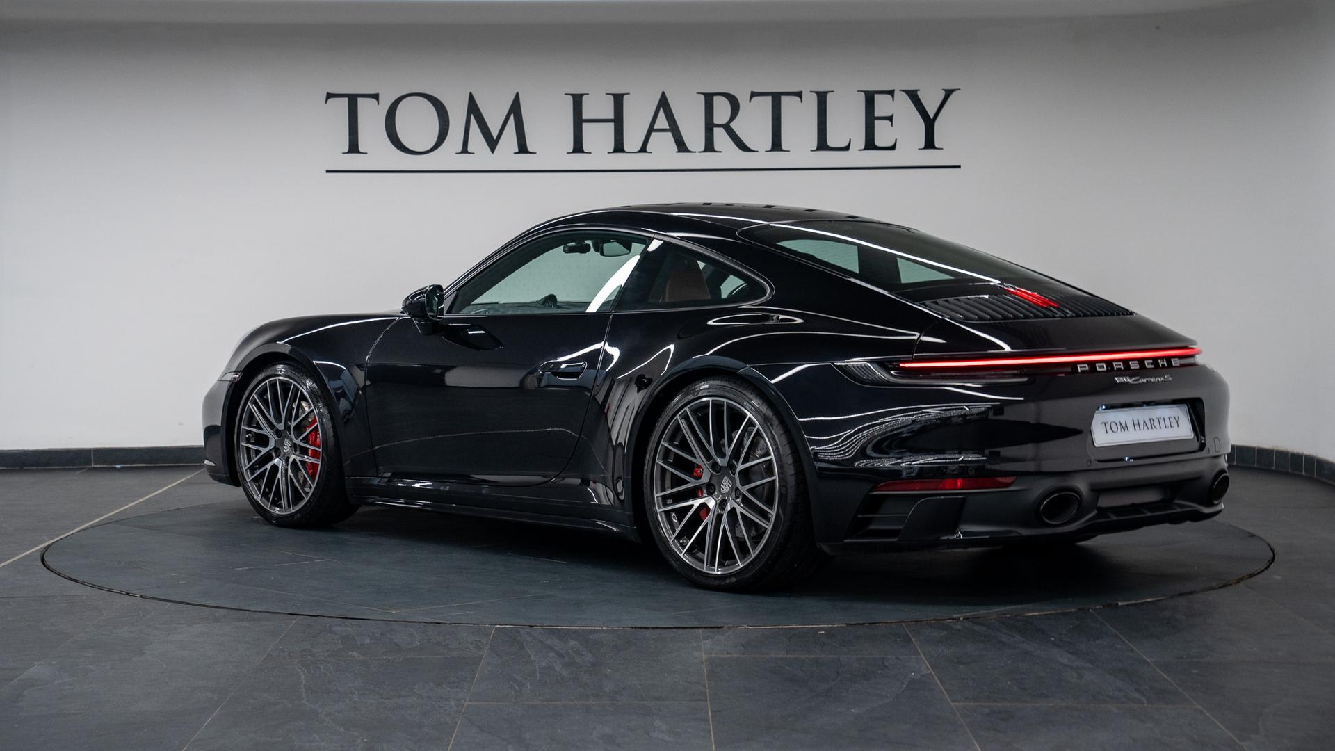 Porsche 911 Photo 0ad8def5-b0da-4410-8d24-59a3dd4b5085.jpg