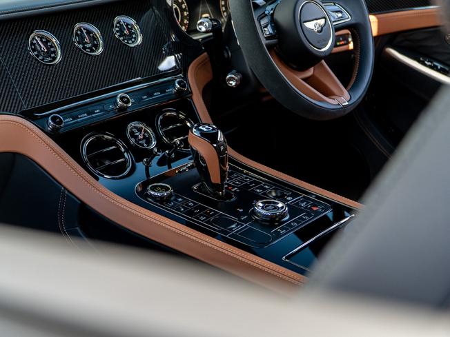 BENTLEY Continental GT Photo 25