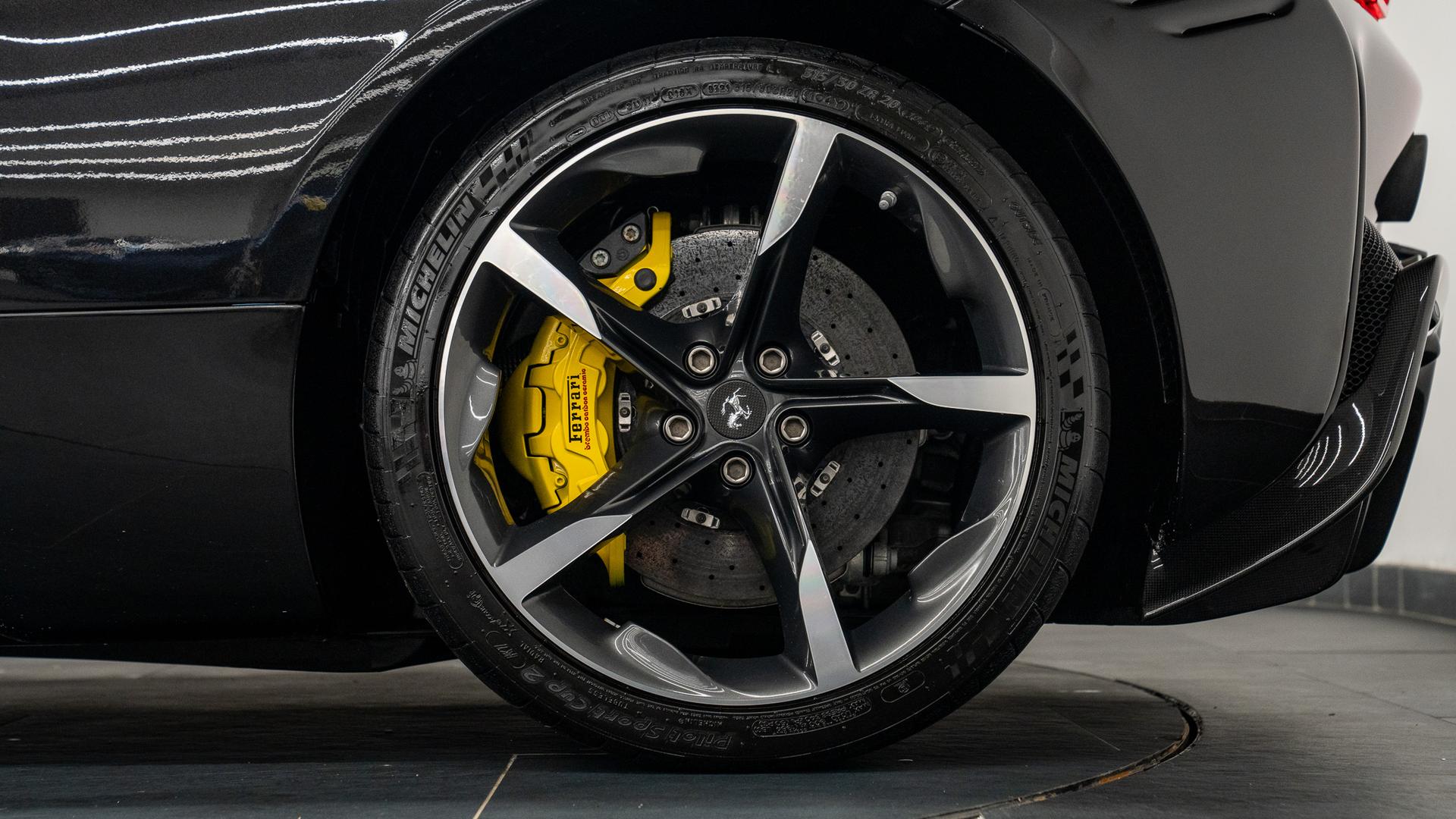 Ferrari SF90 Photo 0b024998-c475-43bd-ad32-8bf368194b77.jpg