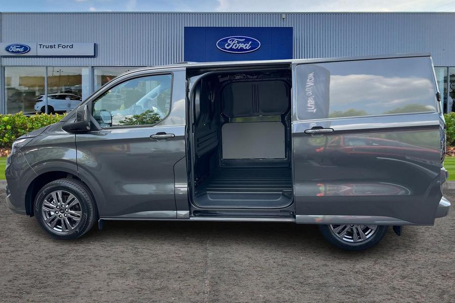 Ford TRANSIT CUSTOM Photo 0b05c1b1-3022-4845-b3b7-6e815e95c3b8.jpg