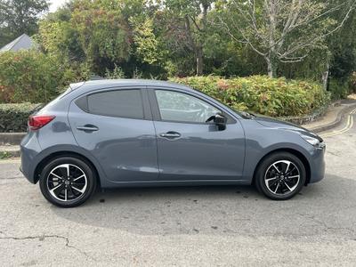 Mazda Mazda2 Photo 3