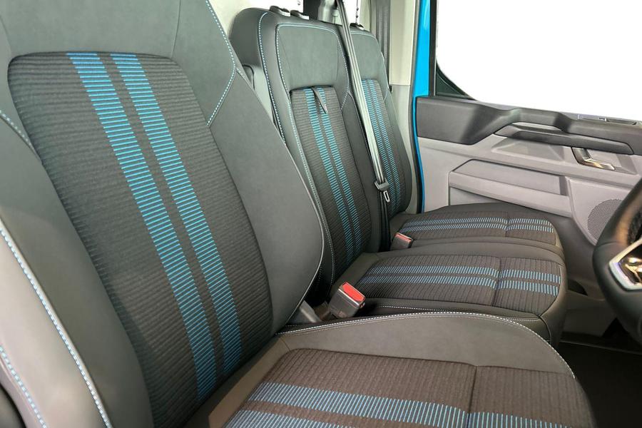 Ford TRANSIT CUSTOM Photo 0b381db3-24cc-4385-a525-0acc51907c34.jpg