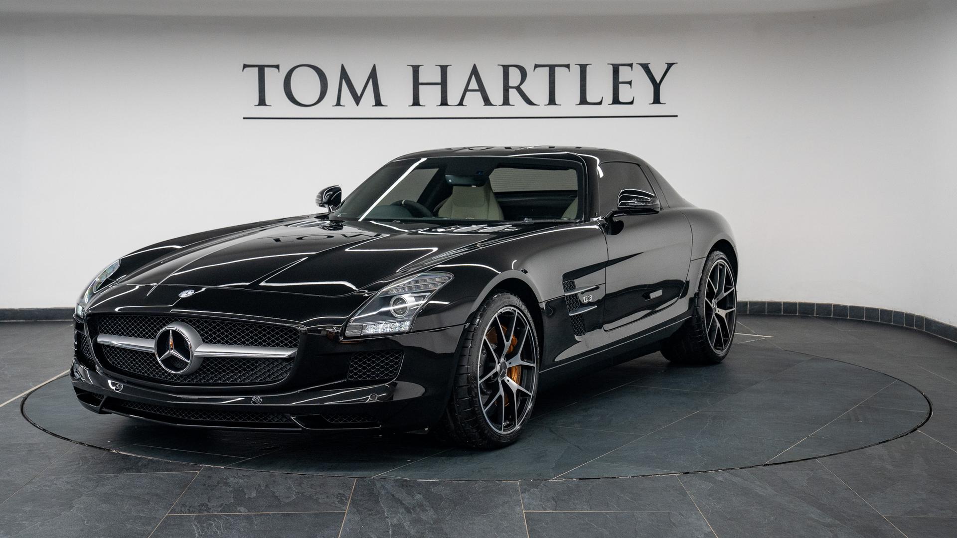 Mercedes-Benz SLS Photo 0b38ce43-0626-49cc-8b4e-9b9a2561c289.jpg