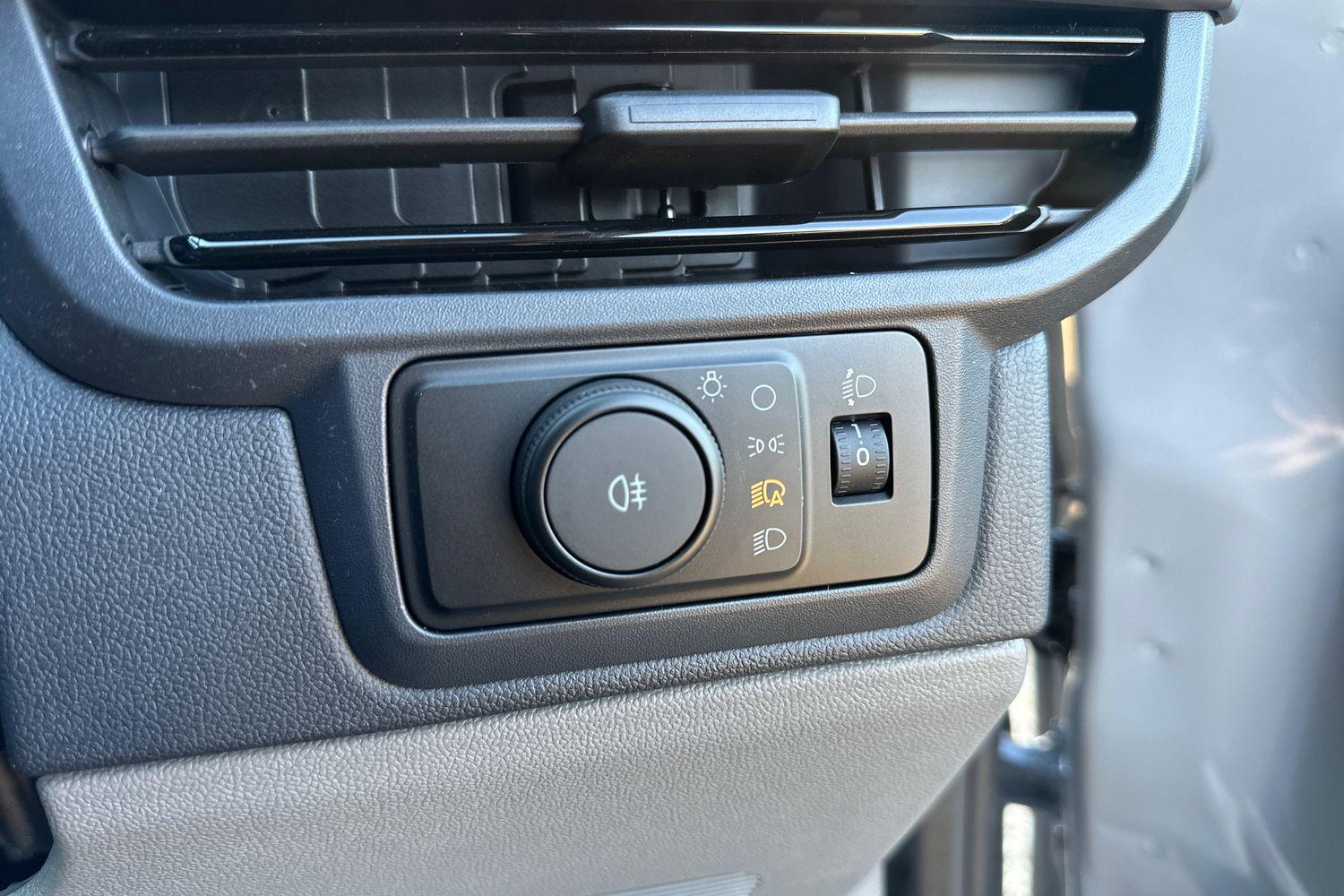 Ford E-TRANSIT CUSTOM Photo 41
