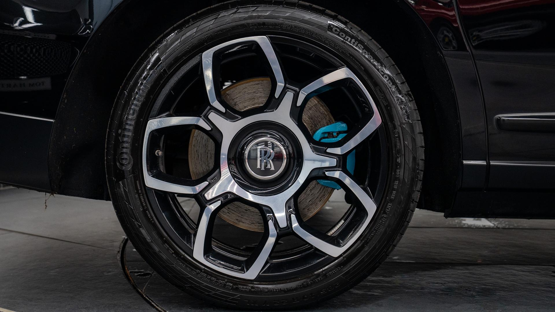 Rolls-Royce Cullinan Photo 0b67960d-caf7-452f-887b-601e18c0ebb1.jpg