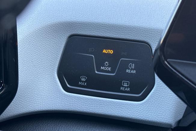 VOLKSWAGEN ID.3 Photo 31