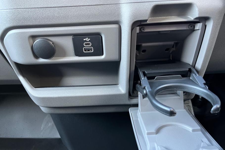 Used Ford TRANSIT CUSTOM PREDATORPHEV01 28