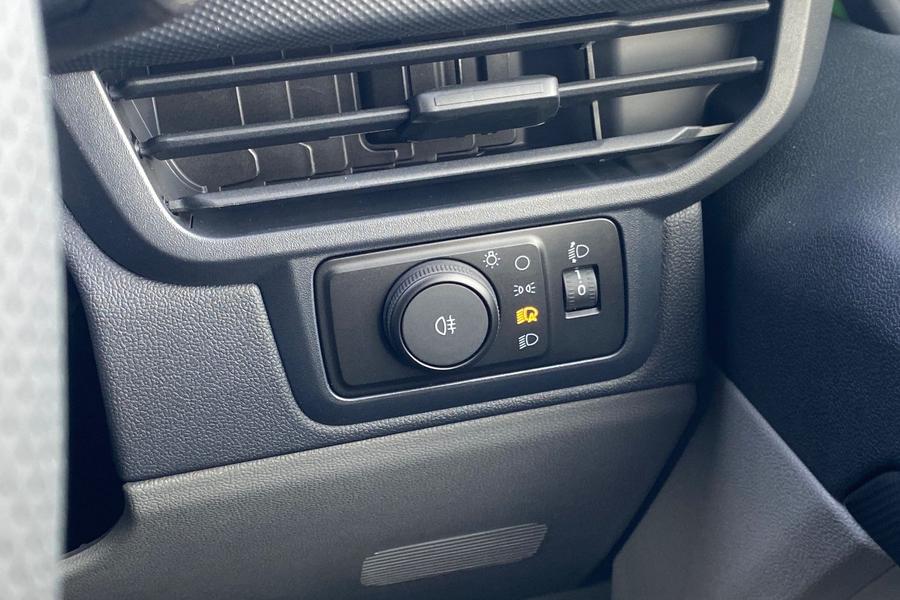 Ford TRANSIT CUSTOM Photo 0b7fca73-d204-4450-828b-1ddadb72e286.jpg