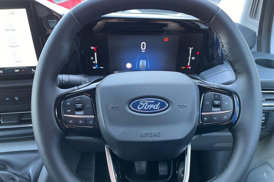 Ford TRANSIT CUSTOM Photo 0b810a27-09c9-4212-850a-60526c4b9110.jpg