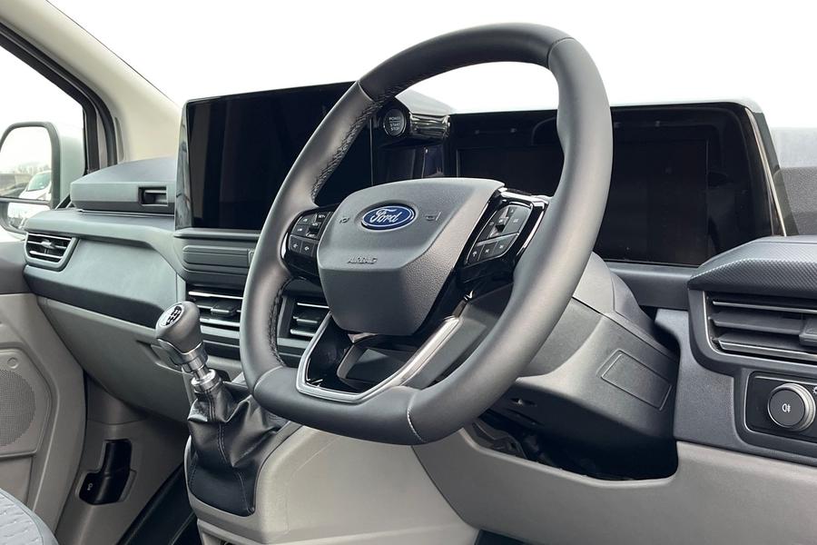 Ford TRANSIT CUSTOM Photo 0b81f52f-69a0-4c64-9990-ef151dfa60f5.jpg