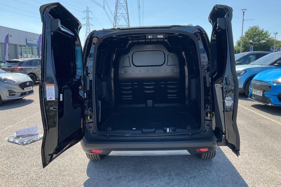 Ford TRANSIT COURIER Photo 0b8f394c-b634-4d05-9d75-cb10a47ed173.jpg