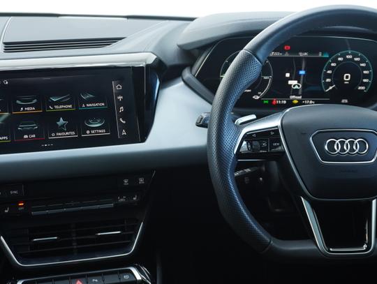 Audi e-tron GT Photo 0ba44b9c-c0fc-44ab-80d9-c0094e156511.jpg