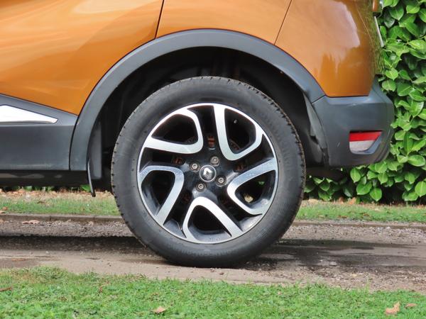 Used Renault Captur HS17HBJ 8