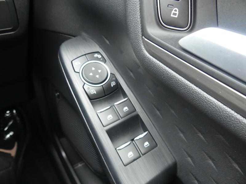 Ford Kuga Photo 0bbcb904-b441-4665-b451-cf541ce555e2.jpg