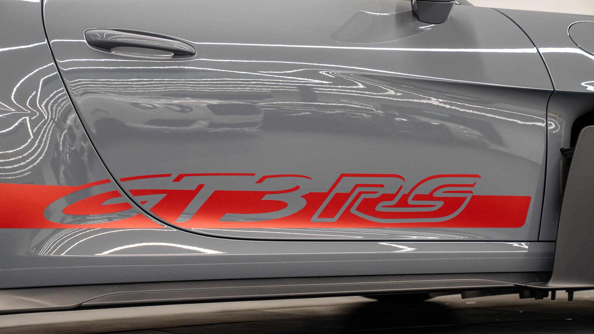 Porsche 911 Photo 0bdb9755-8ef6-4d01-9194-53b20cee449f.jpg