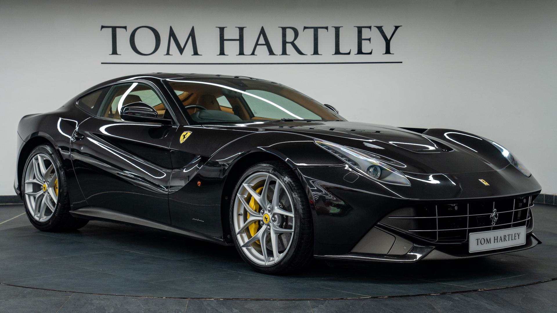 Ferrari F12 Photo 0bdc3597-03cc-408f-920b-0b95d2d3b7ff.jpg