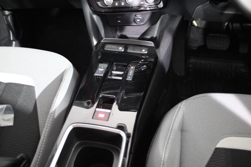 Vauxhall Mokka Electric Photo 0be37126-5ff1-4516-8b72-cdb859622e34.jpg