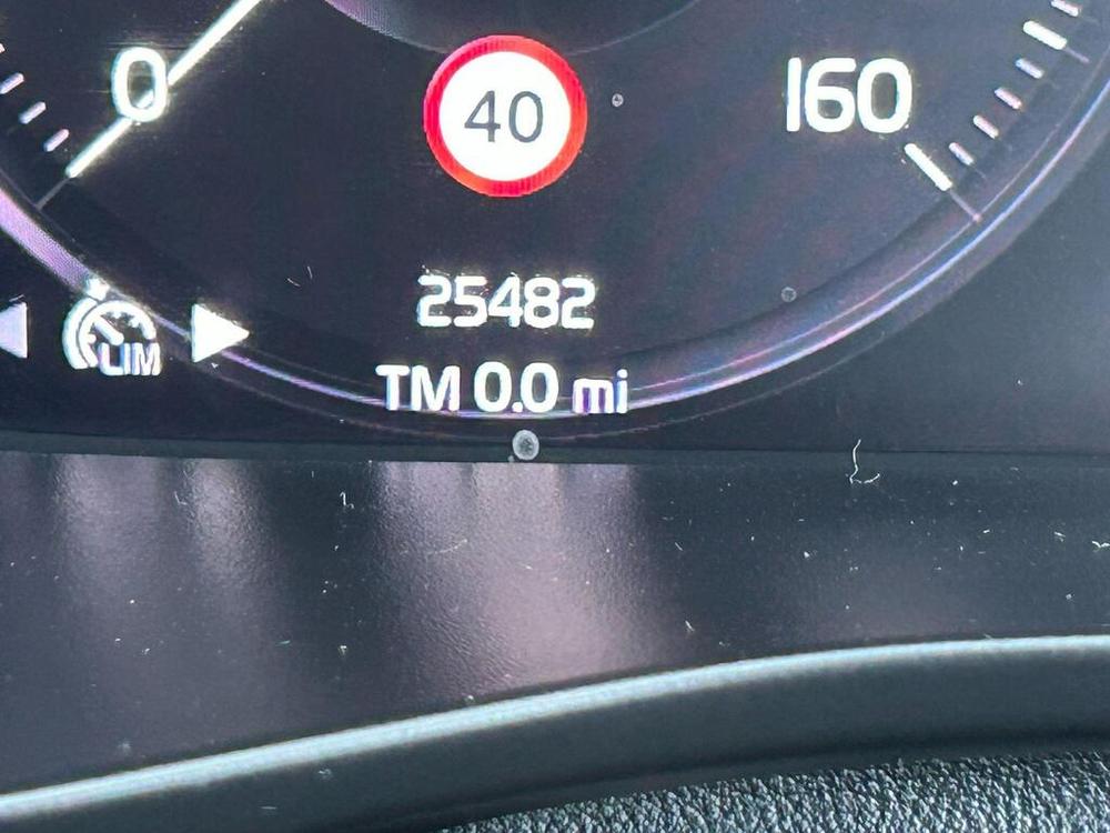 Used Volvo XC40 HN22CJV 20