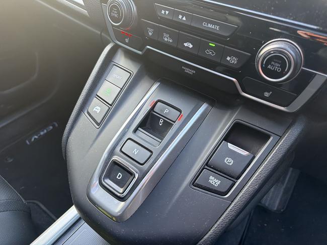 Honda CR-V Photo 0c0f6e19-651d-41af-b5c4-04652371de09.jpg