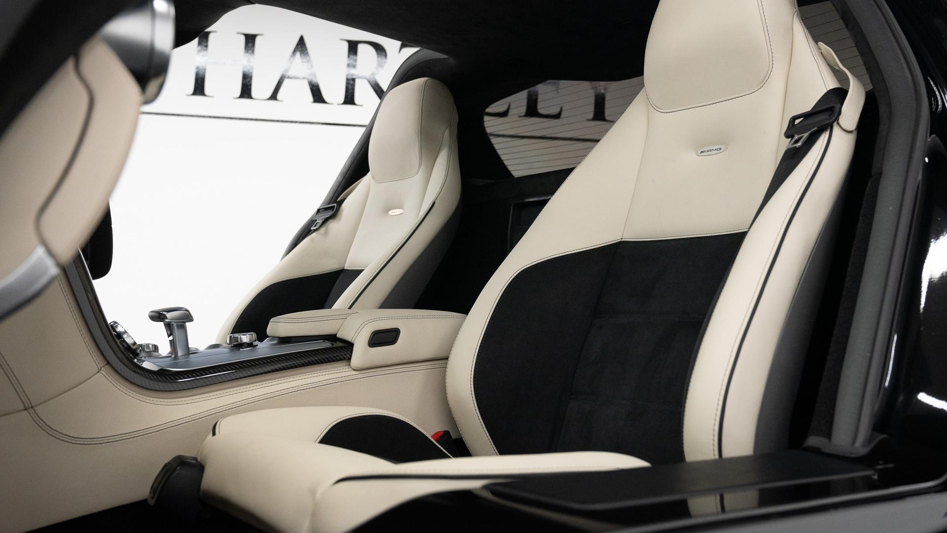 Mercedes-Benz SLS Photo 0c2171fc-3b50-47cf-a76d-cf113790d36b.jpg