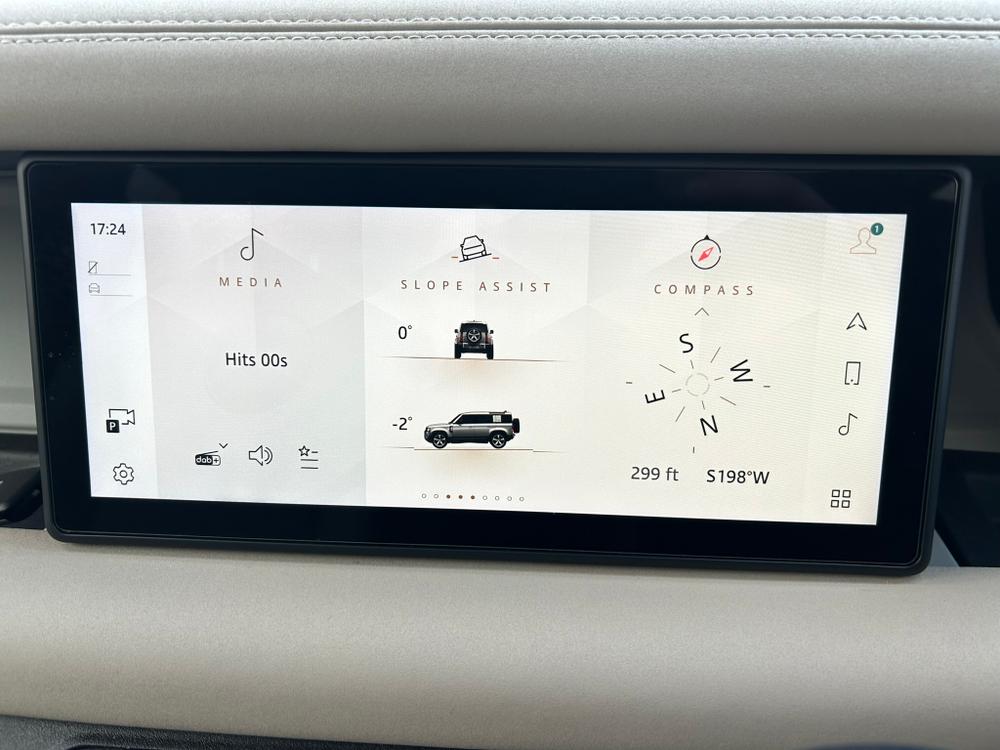 Used Land Rover Defender 110 LB21APX 27