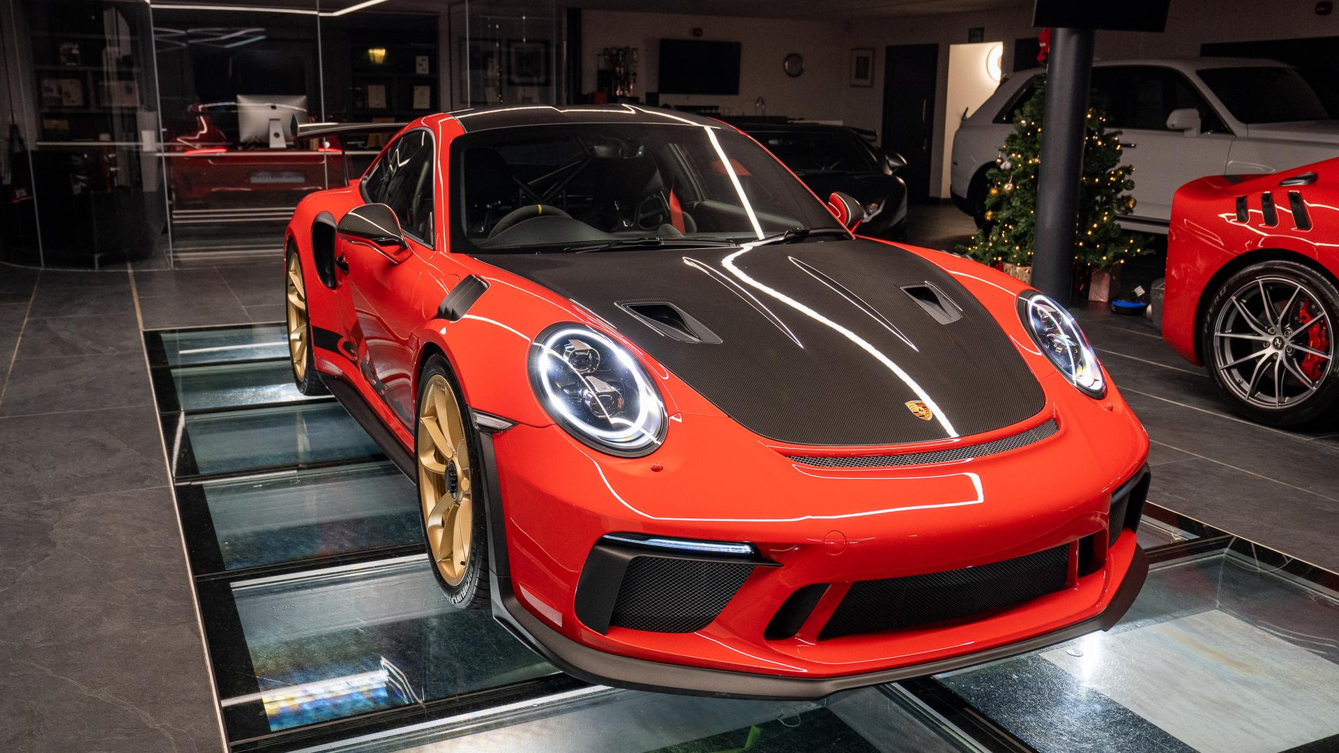 Porsche 911 Photo 0c2f74e1-01fb-4b6e-a90b-01ffcae97c72.jpg