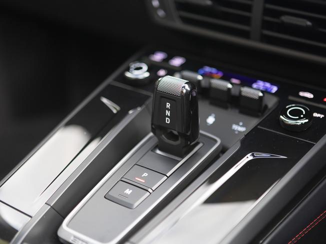 PORSCHE 911 Photo 25