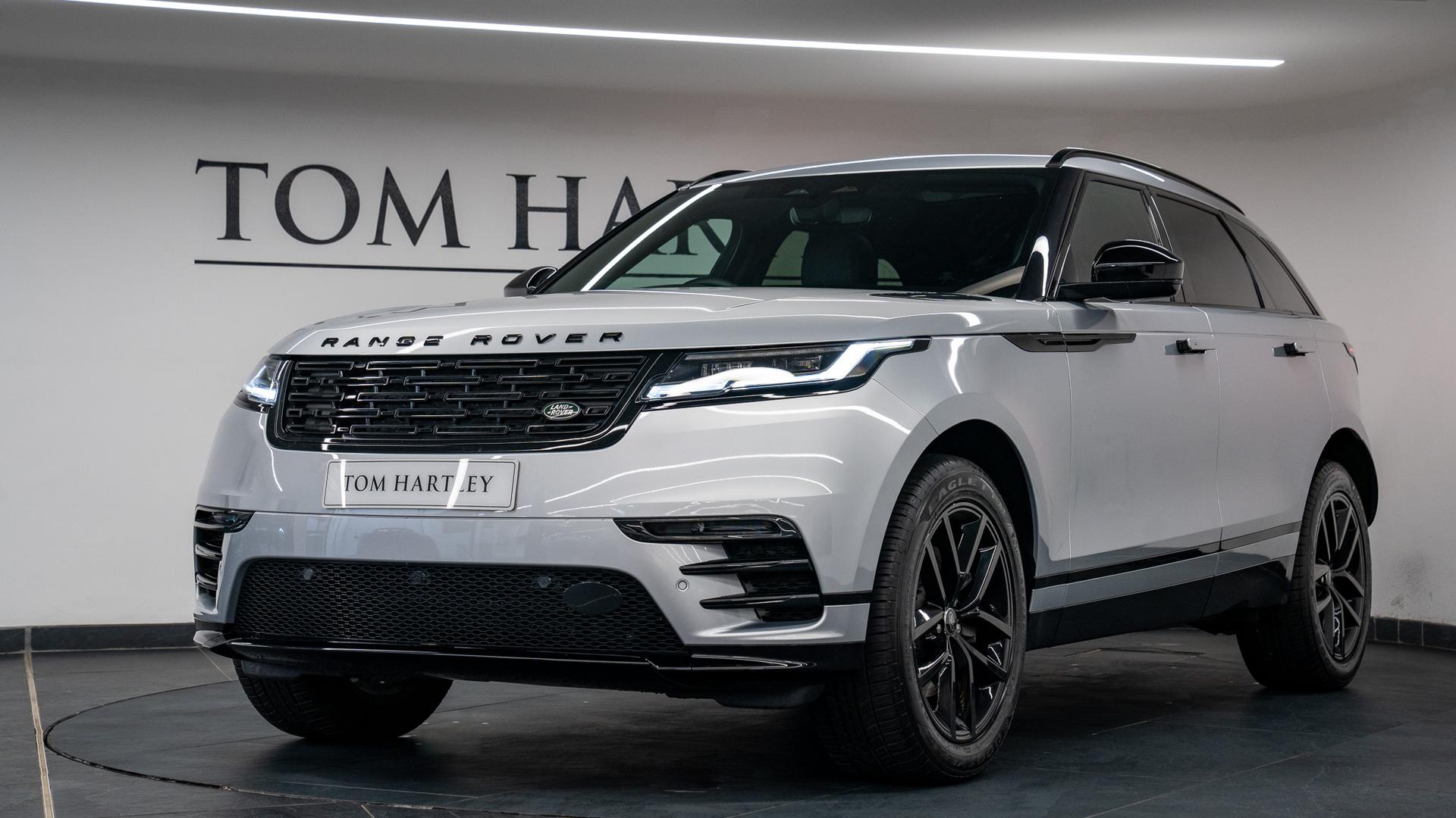 Land Rover Range Rover Velar Photo 0c36d779-c39e-47ef-9c52-087ca8ae7bdd.jpg
