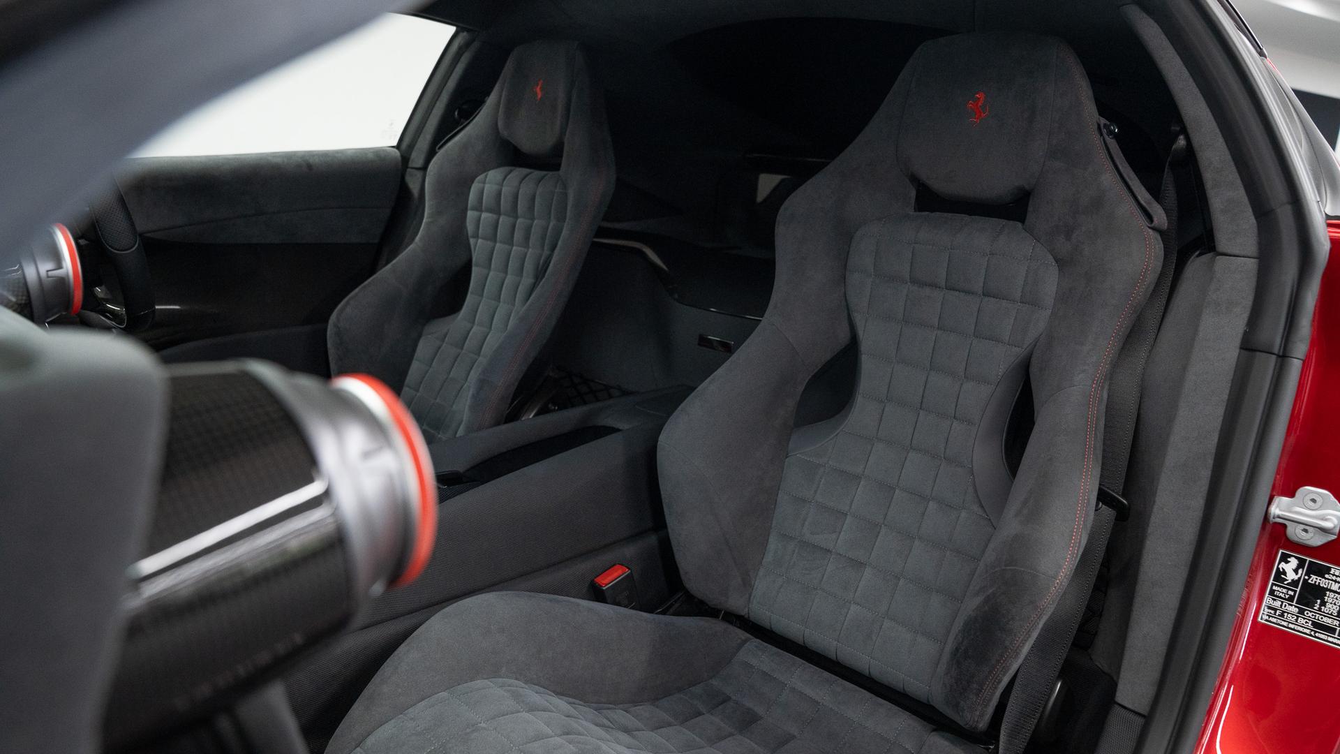 Ferrari 812 Photo 0c3789aa-142d-49aa-baab-a05ec78b924a.jpg