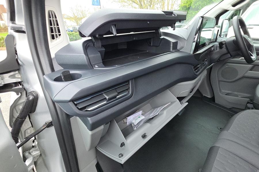 Ford TRANSIT CUSTOM Photo 0c45d286-28f3-47e3-9a2b-d82e7352a4f8.jpg