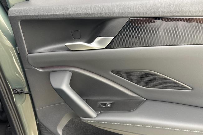 VOLKSWAGEN  Tiguan  Photo 35