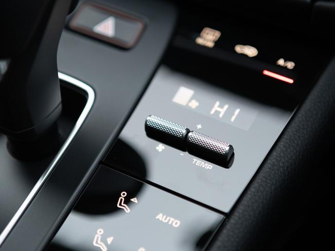 PORSCHE Macan Photo 27