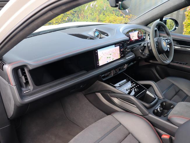 PORSCHE Cayenne Photo 3