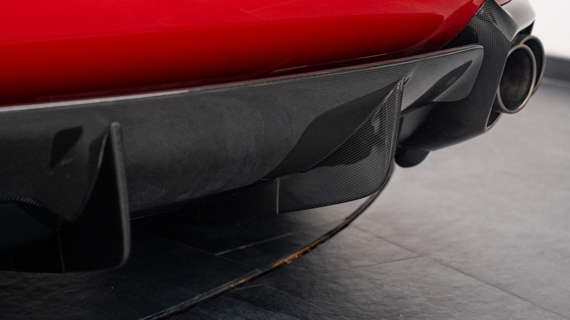 Ferrari 812 Photo 0c64d47f-7032-4873-a970-0755ea77b380.jpg