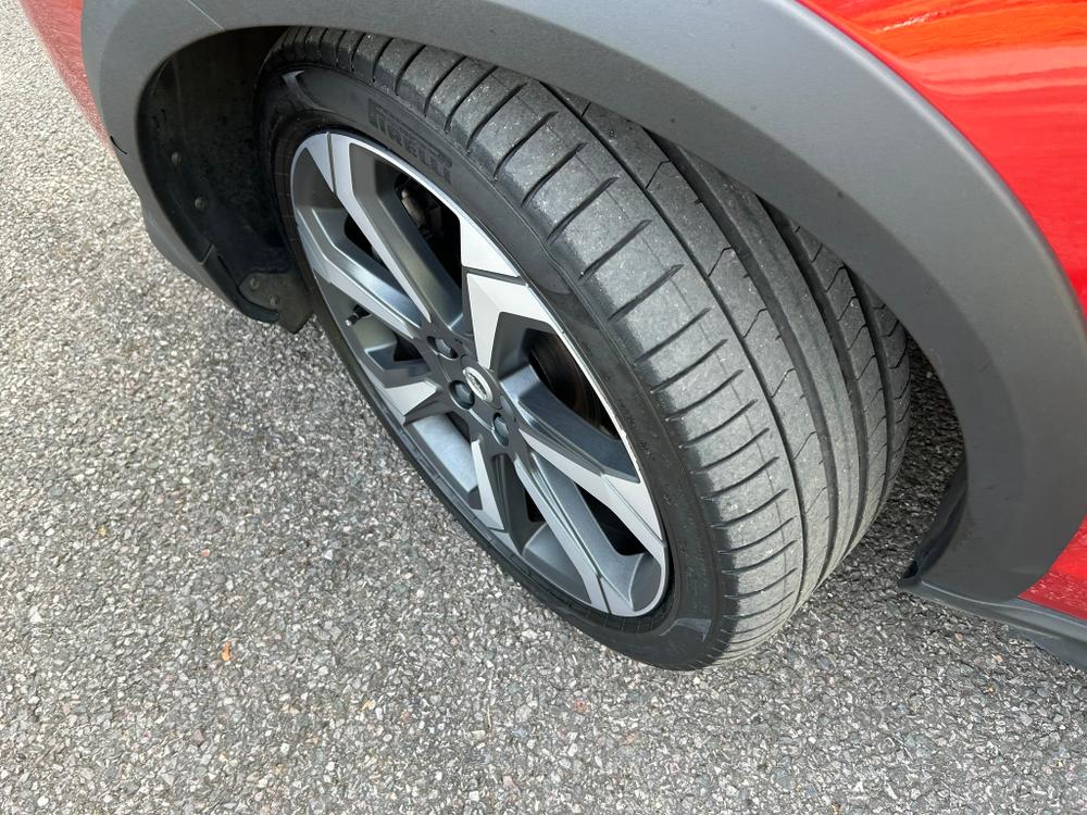 Used Volvo V60 Cross Country YM23KNX 45