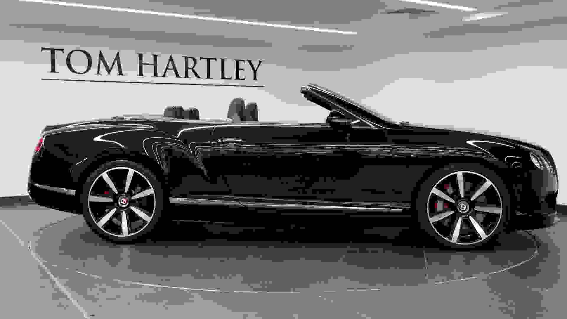 Bentley CONTINENTAL Photo 0c743ad8-578a-4269-9d39-2a4fc85d1742.jpg