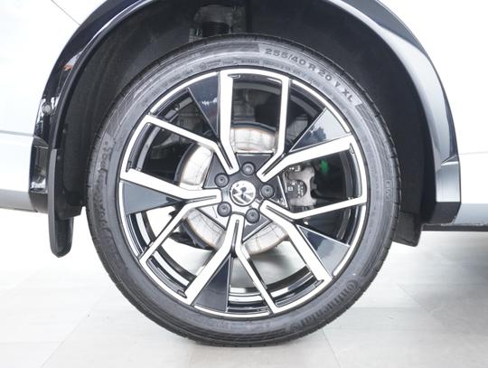 Volkswagen Tiguan Photo 0c76d5b0-766a-40d5-bc60-0b2b59aef5b8.jpg